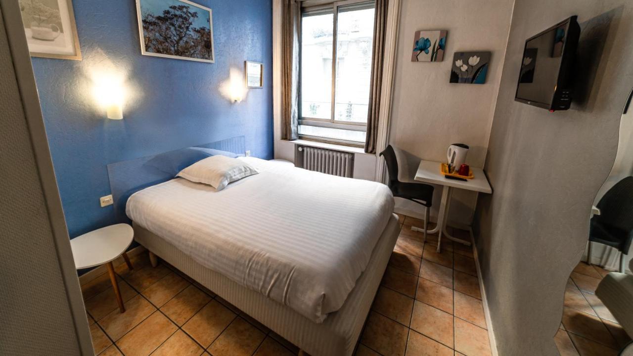 Hotel Furania Saint-Etienne  Buitenkant foto