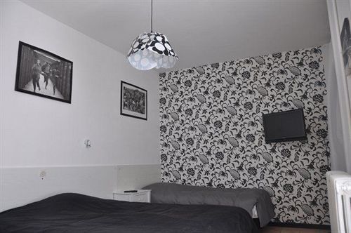 Hotel Furania Saint-Etienne  Buitenkant foto