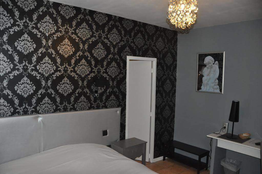 Hotel Furania Saint-Etienne  Buitenkant foto
